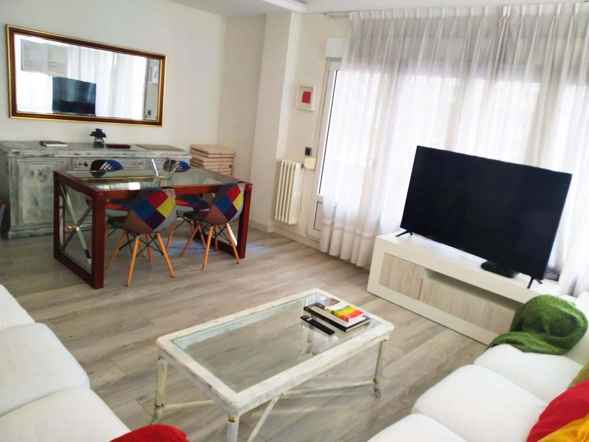 Apartamento Holidays On The Beach In Gijón Exterior foto